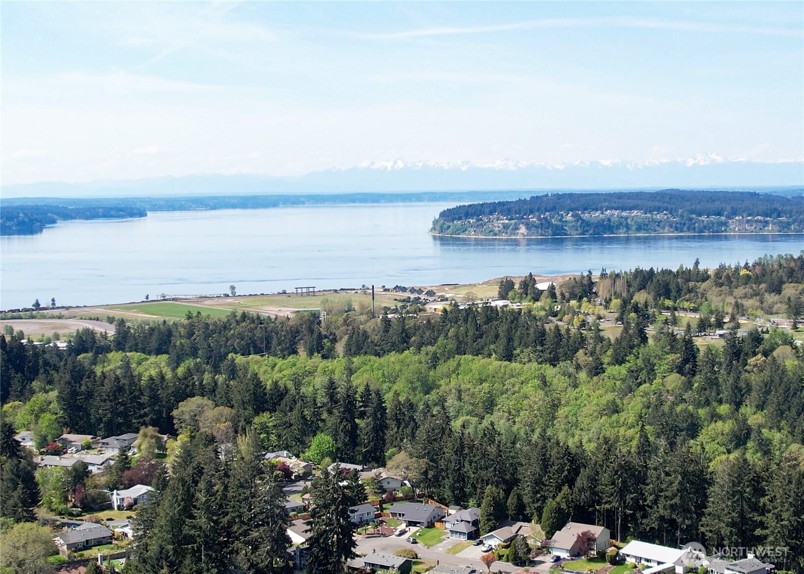 9113 Zircon Drive SW