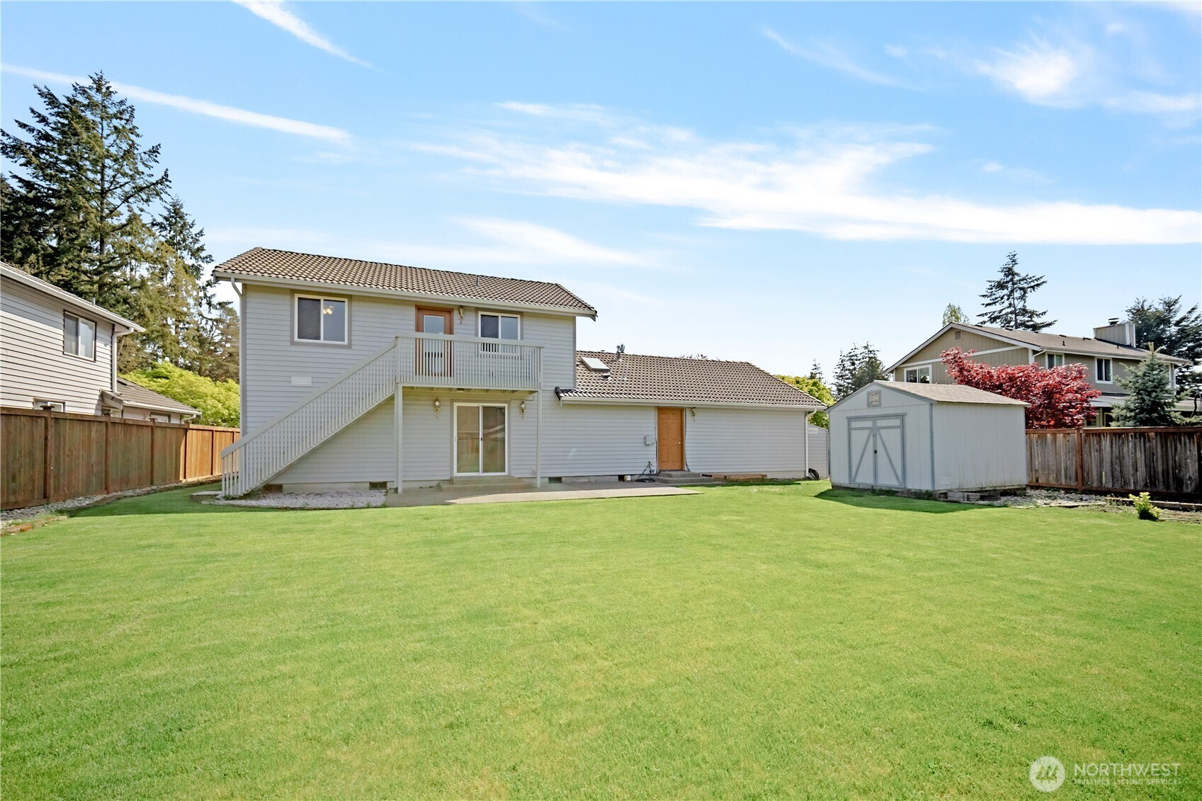 9113 Zircon Drive SW