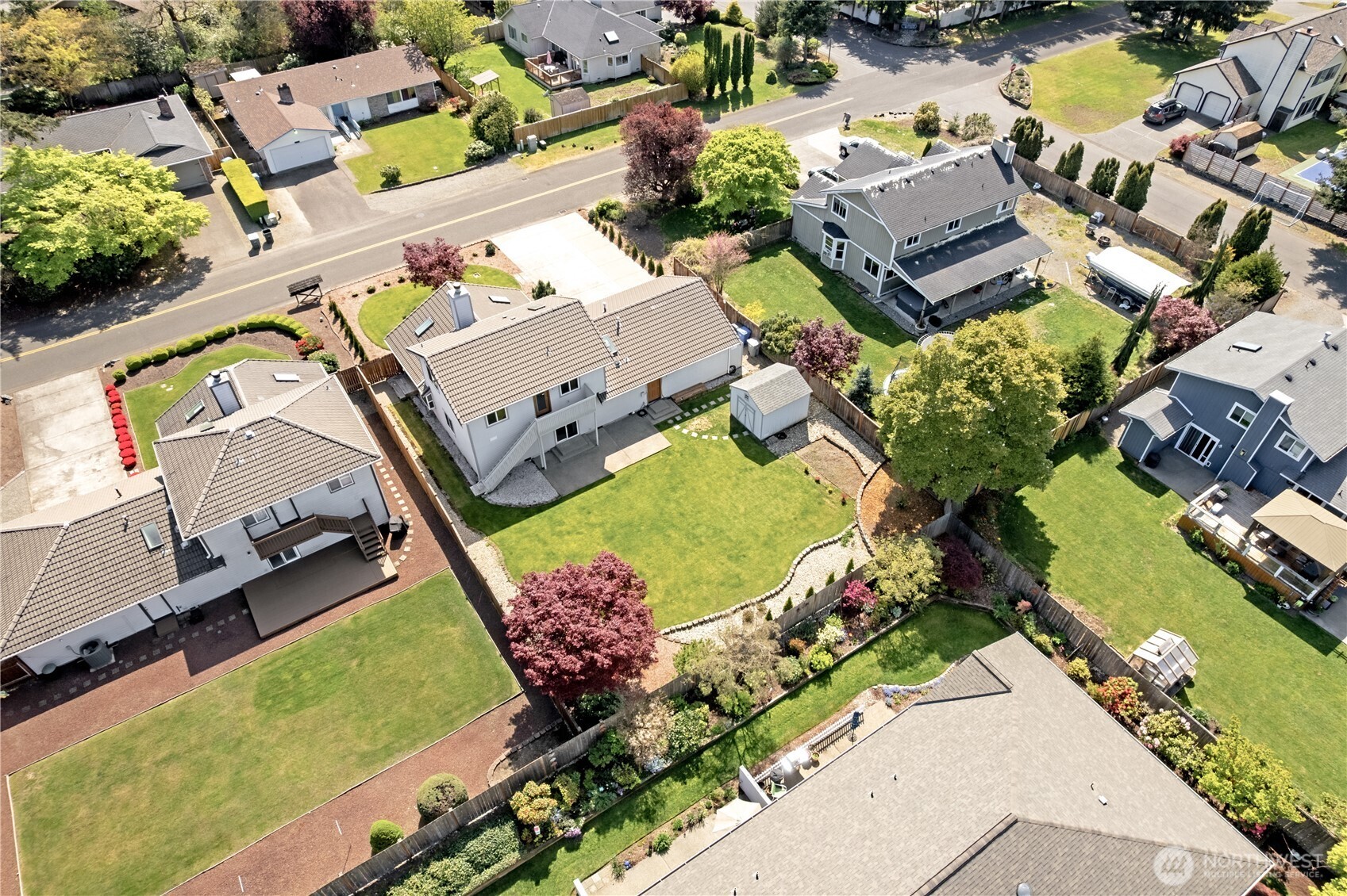 9113 Zircon Drive SW