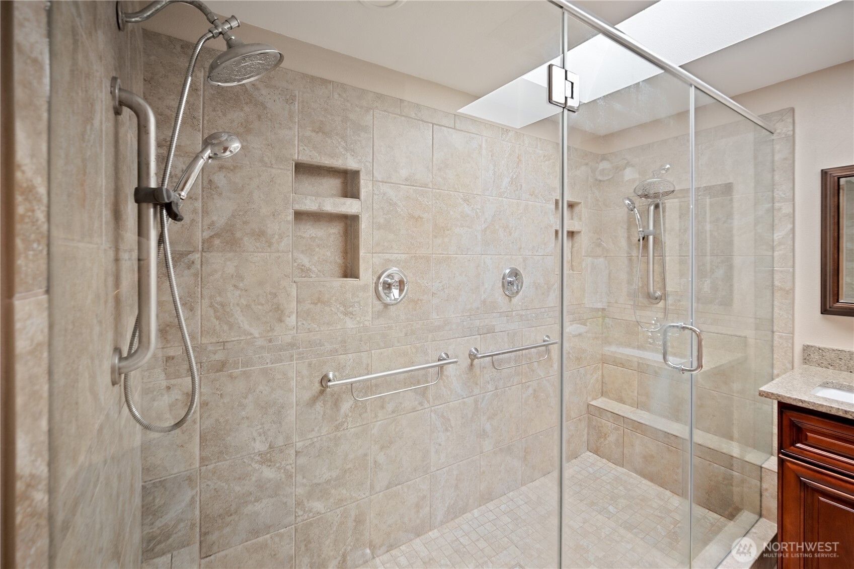 9113 Zircon Drive SW