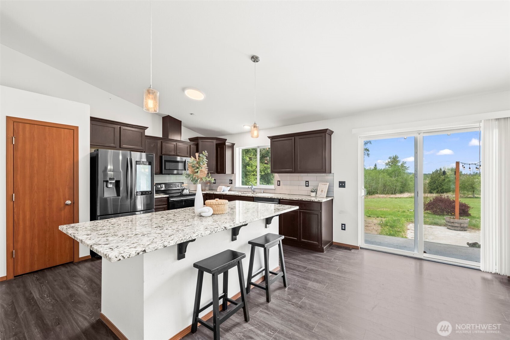 11211 Clear Lake North Road E