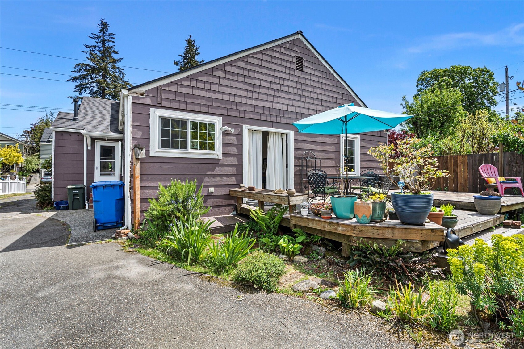 3708 N Cheyenne Street