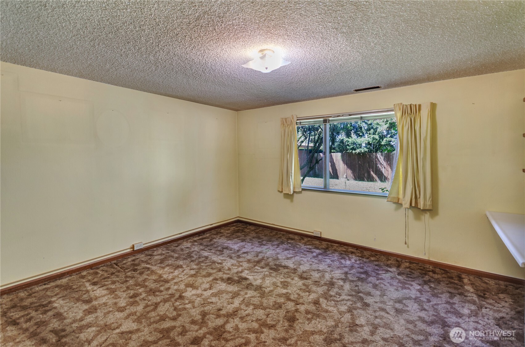2734 Sunset Drive W