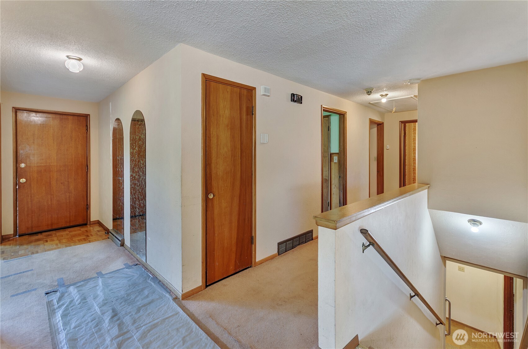 2734 Sunset Drive W