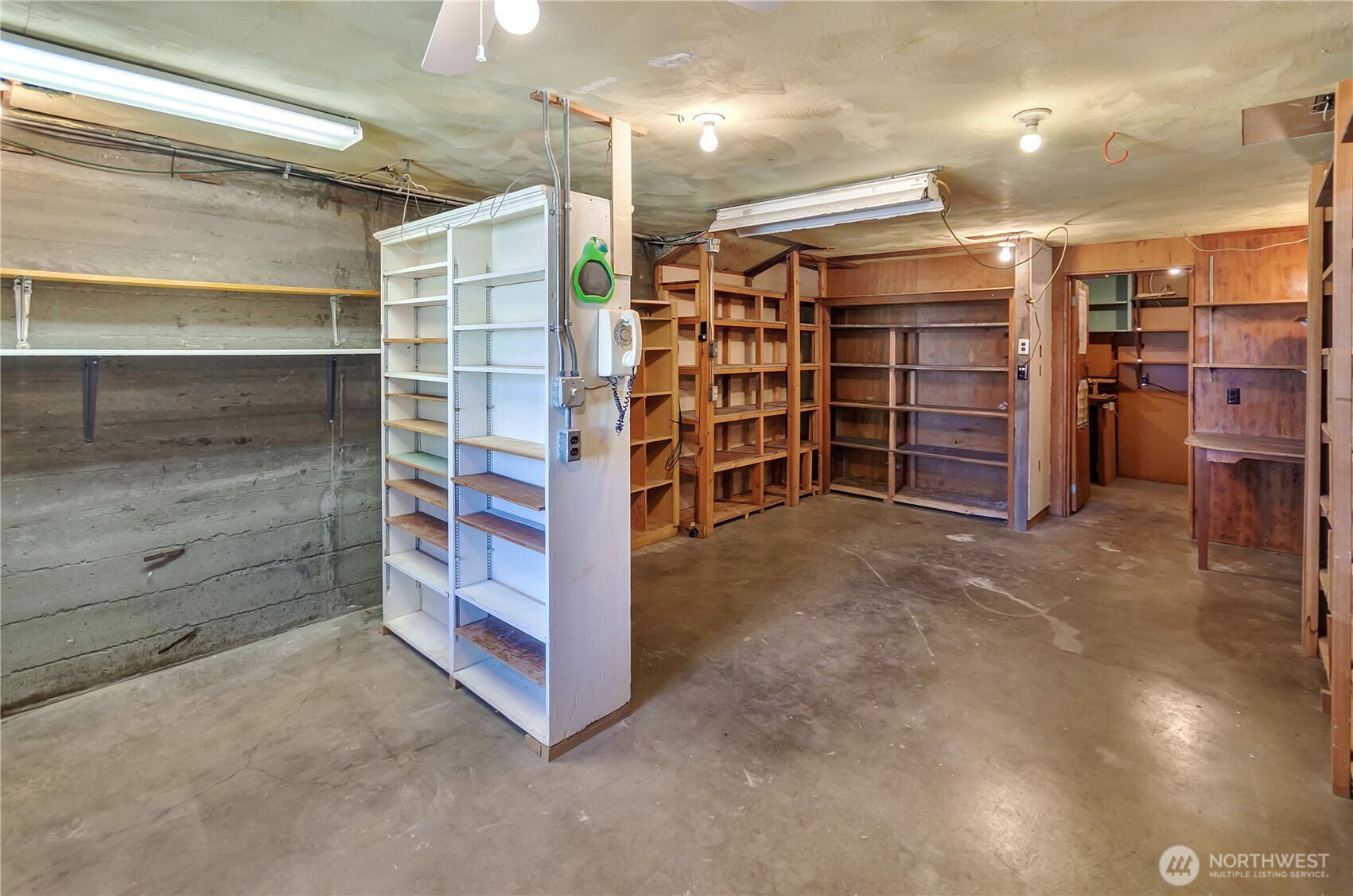 2734 Sunset Drive W