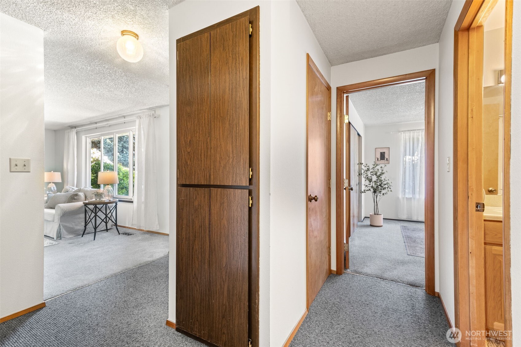 2708 Cambridge Drive