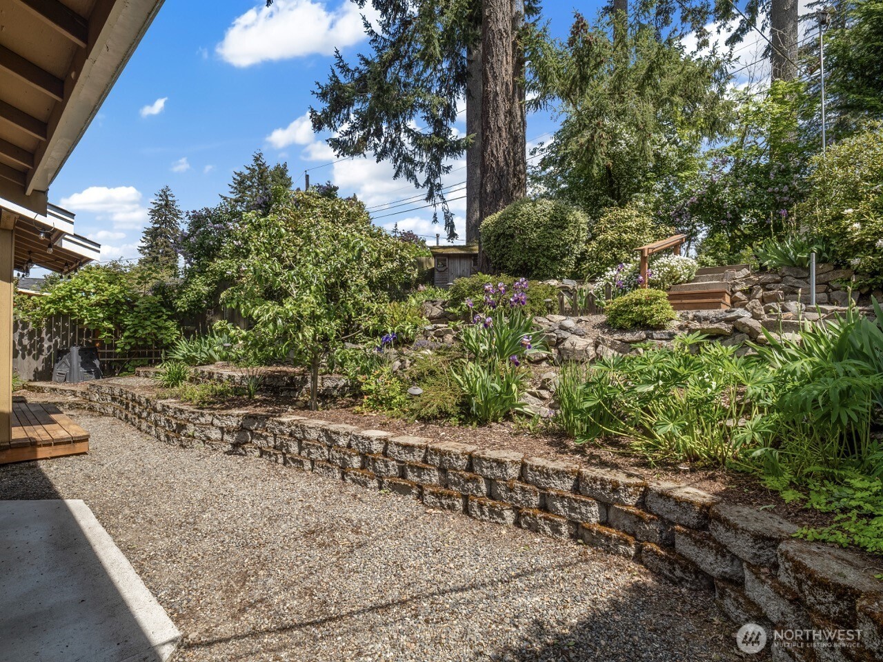 413 Farallone Avenue