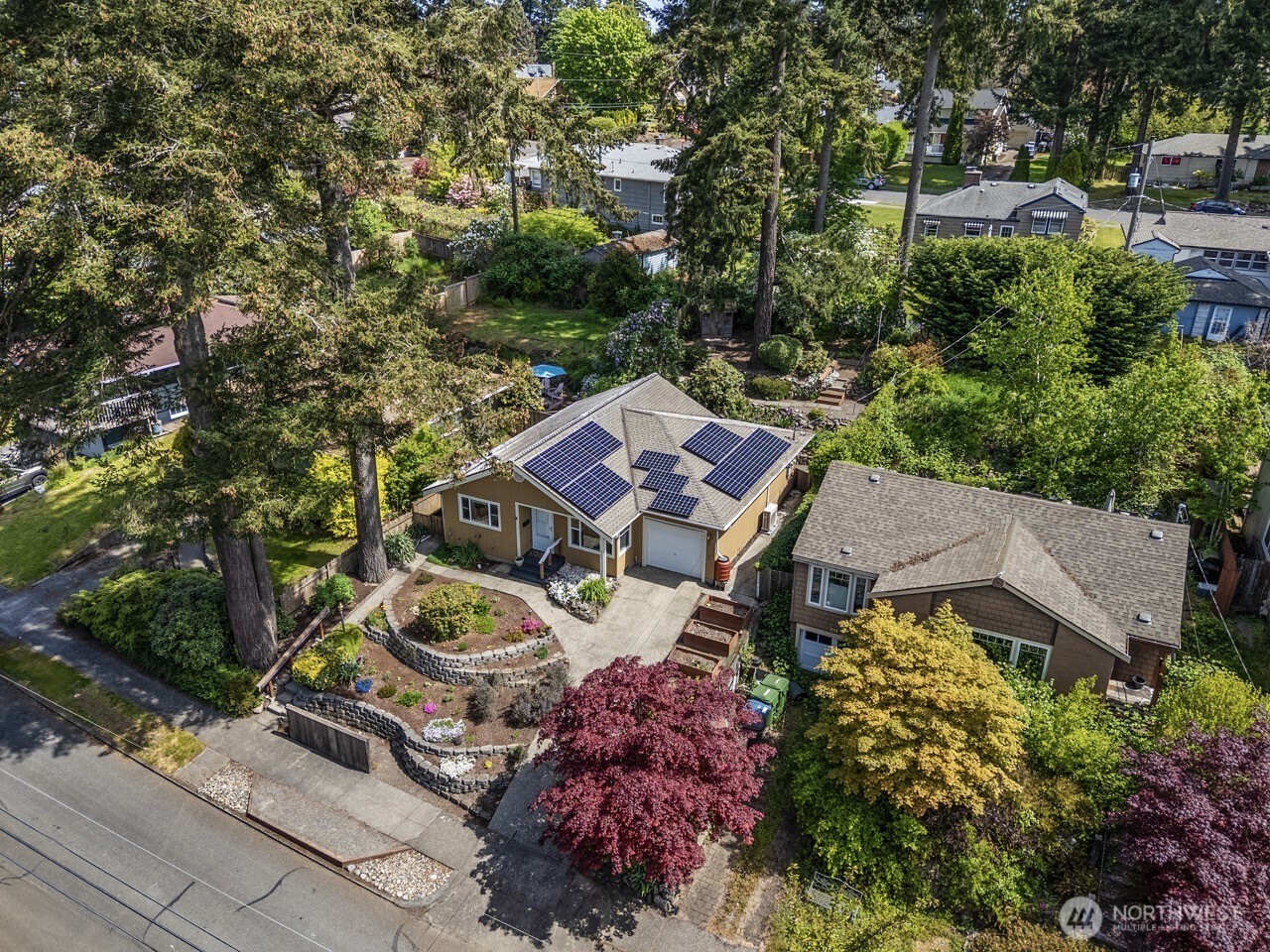 413 Farallone Avenue