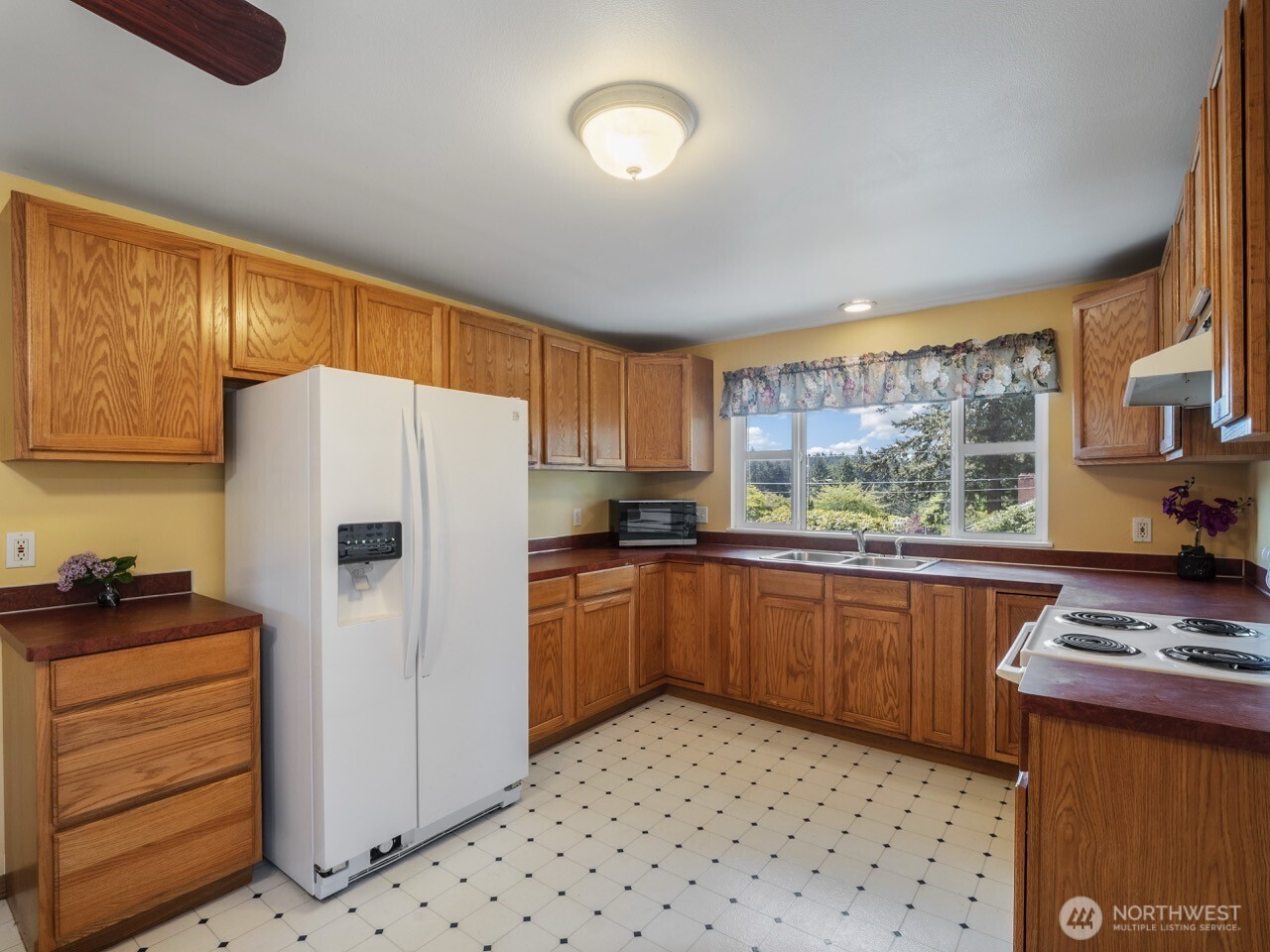 413 Farallone Avenue