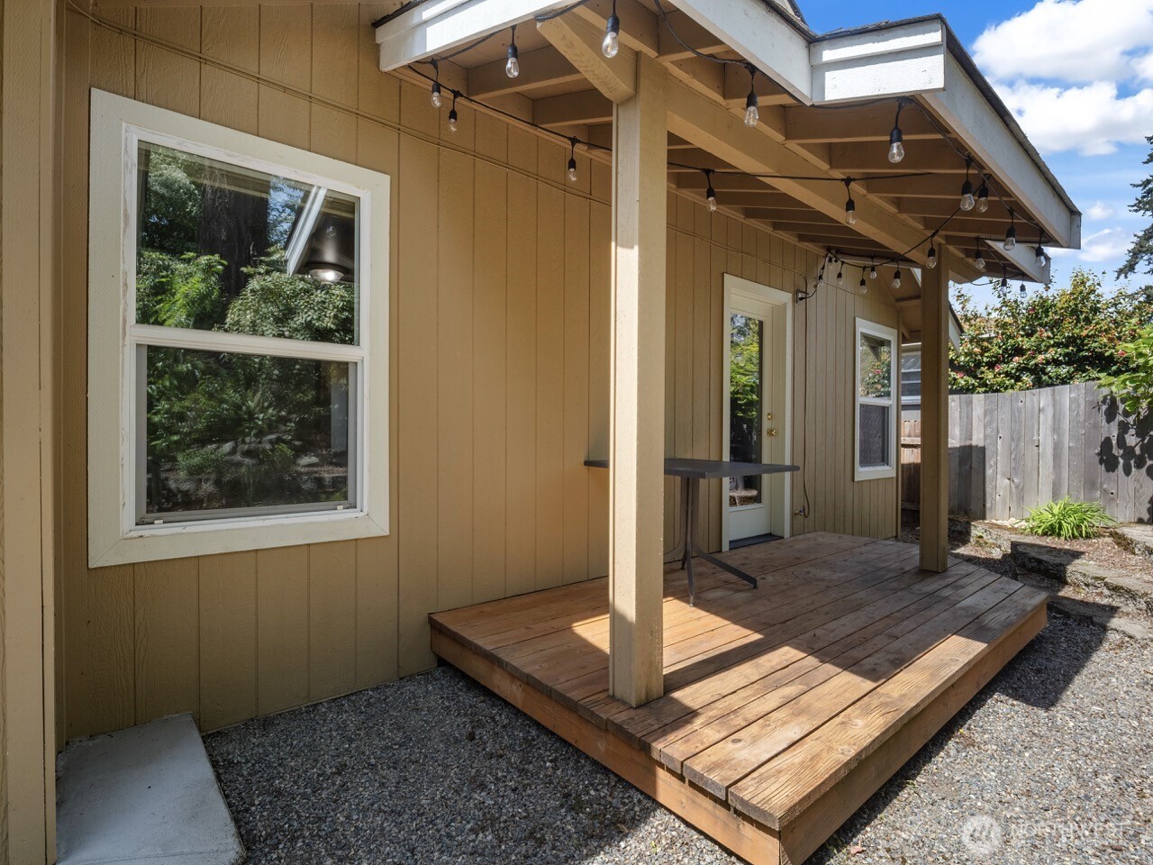 413 Farallone Avenue