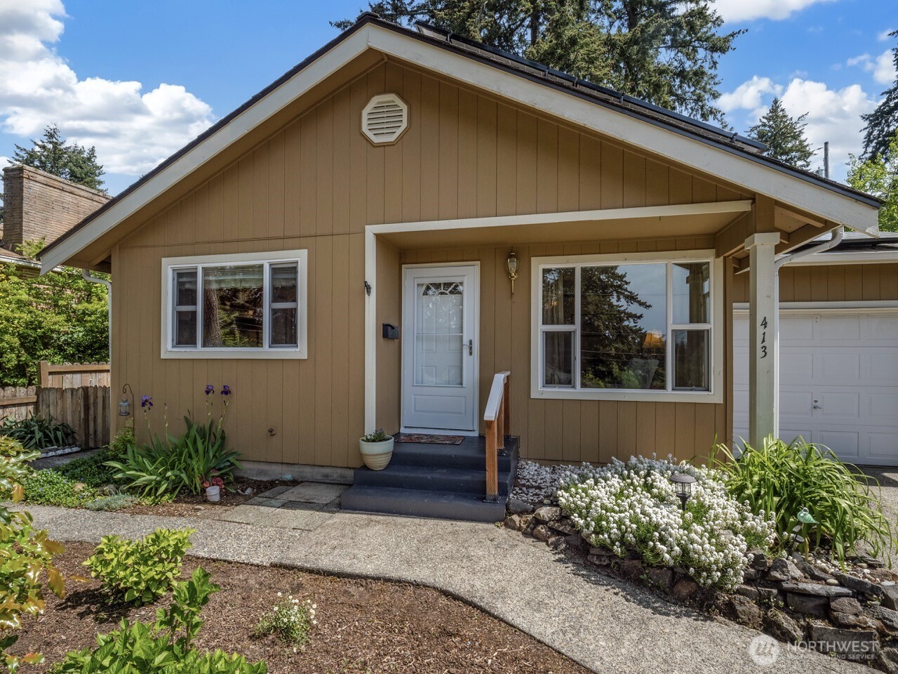 413 Farallone Avenue