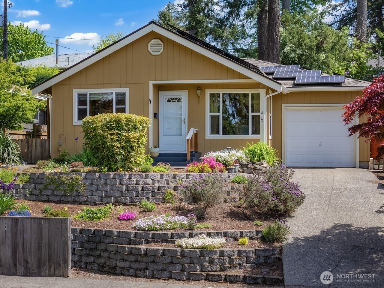 413 Farallone Avenue