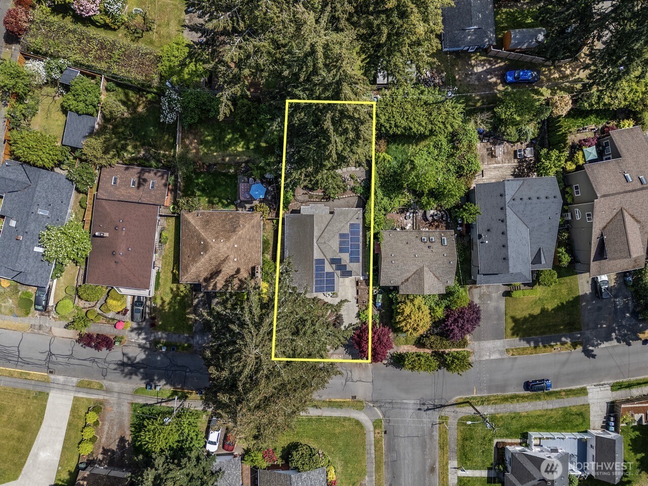 413 Farallone Avenue