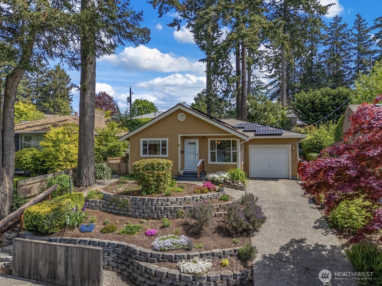 413 Farallone Avenue