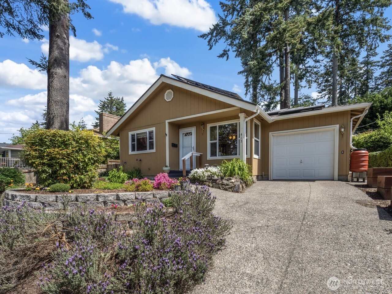 413 Farallone Avenue