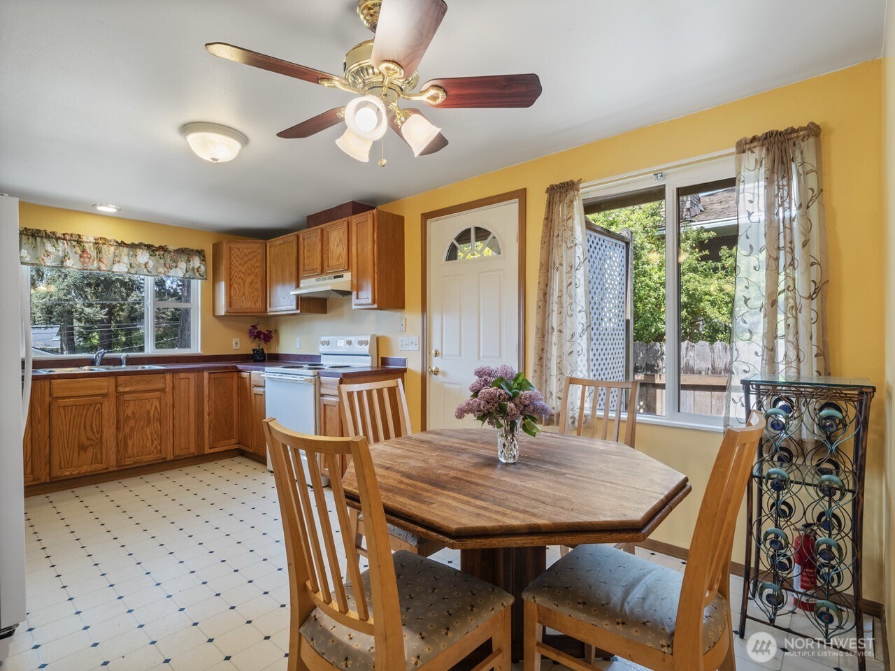 413 Farallone Avenue