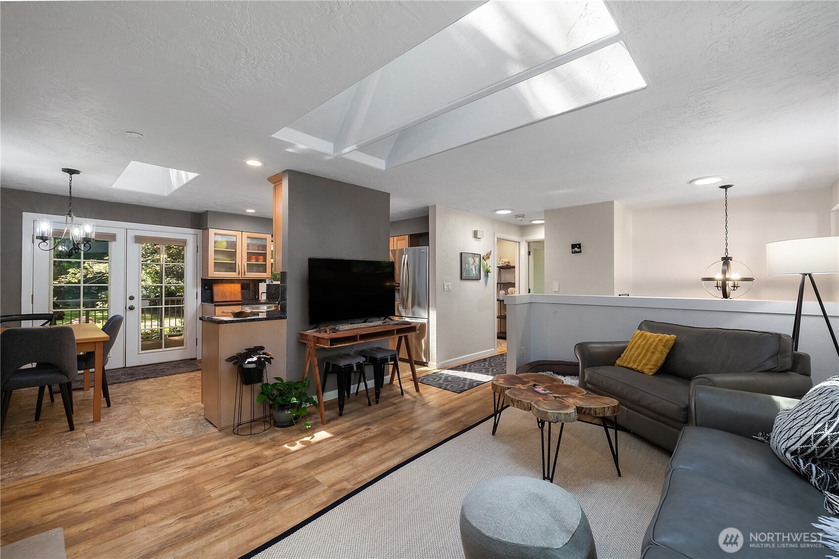 620 E Ballantrae Drive