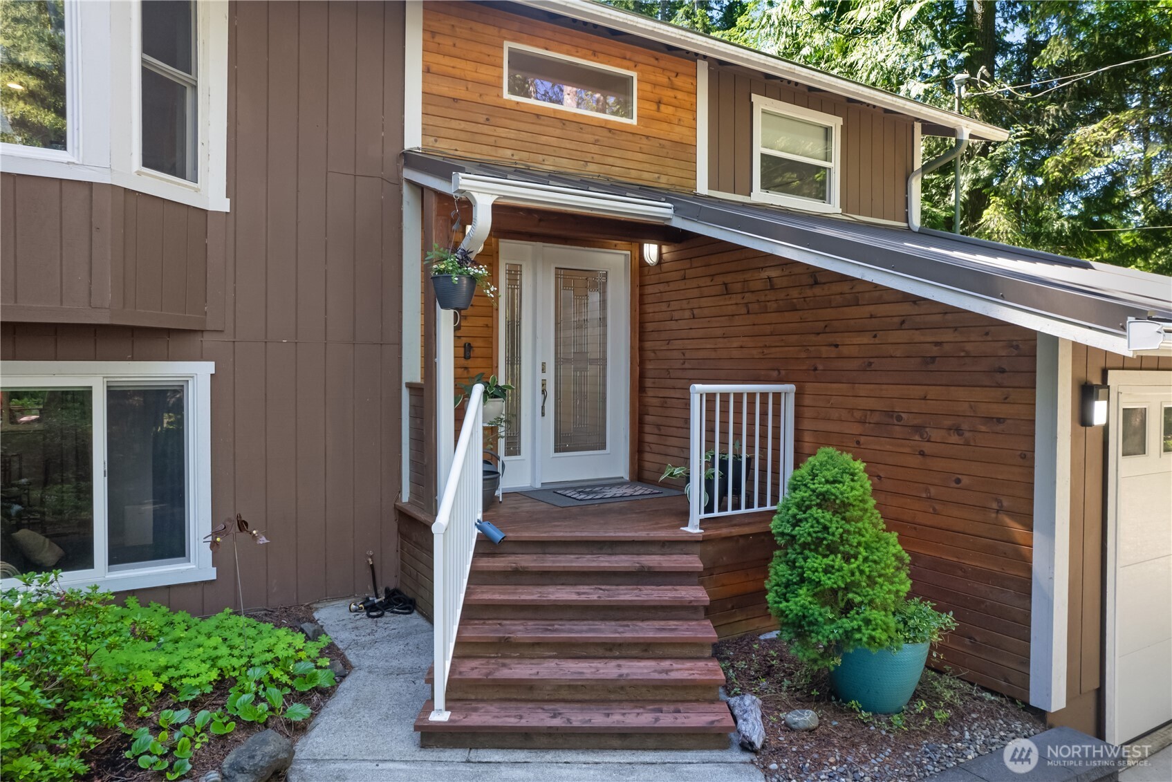 620 E Ballantrae Drive