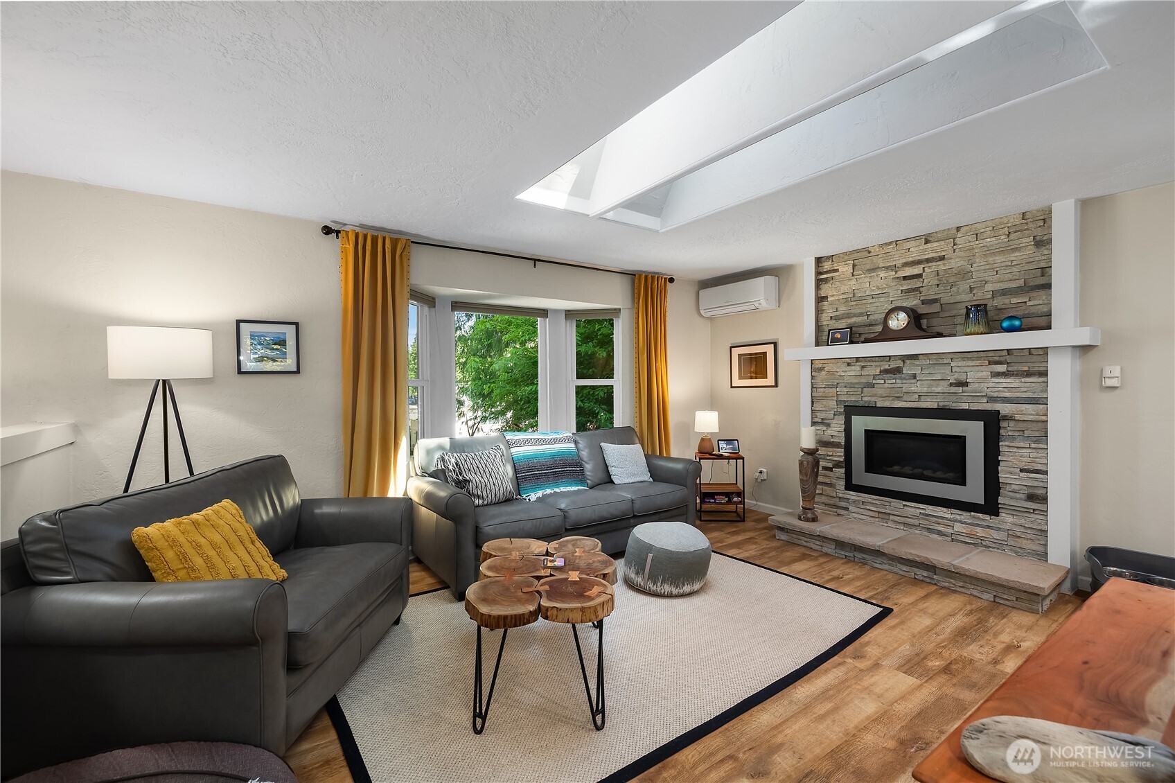 620 E Ballantrae Drive