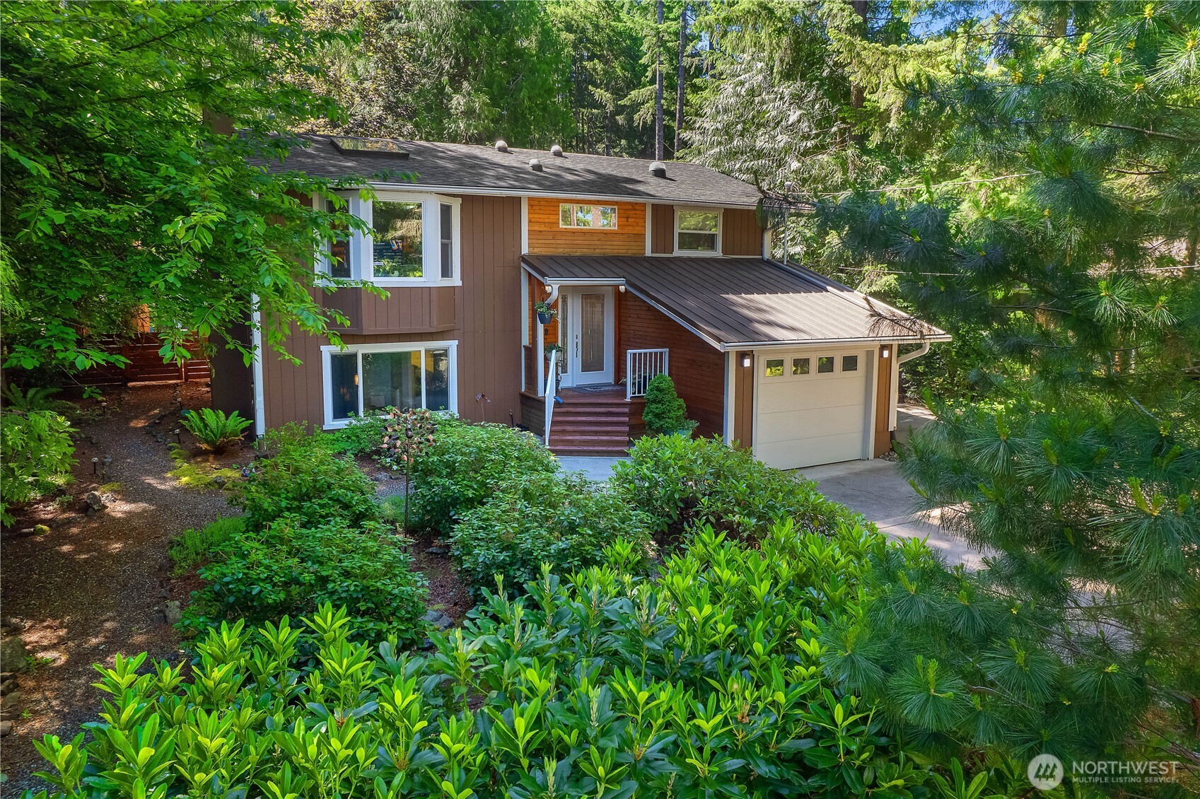 620 E Ballantrae Drive