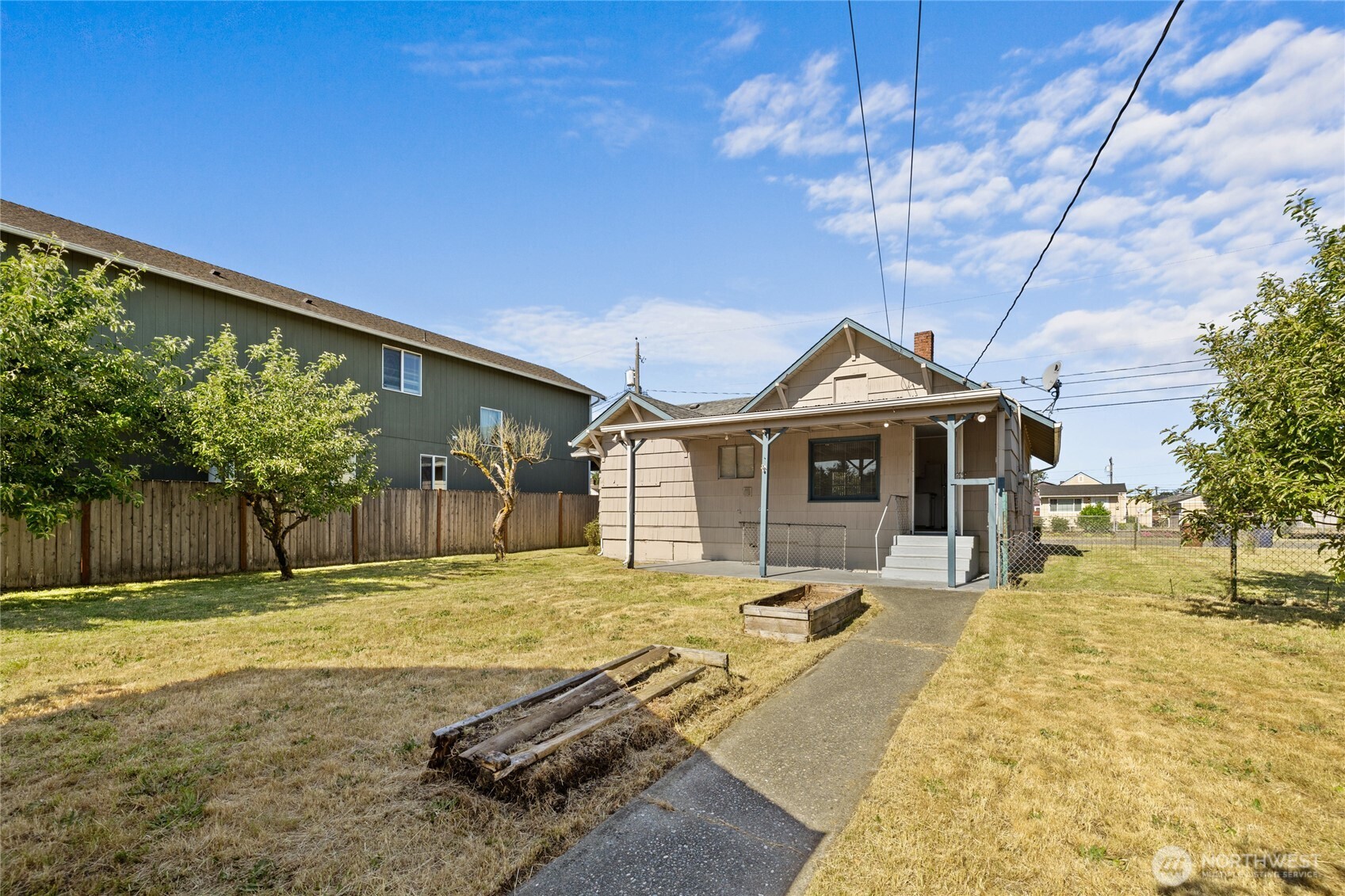 7427 S Warner Street