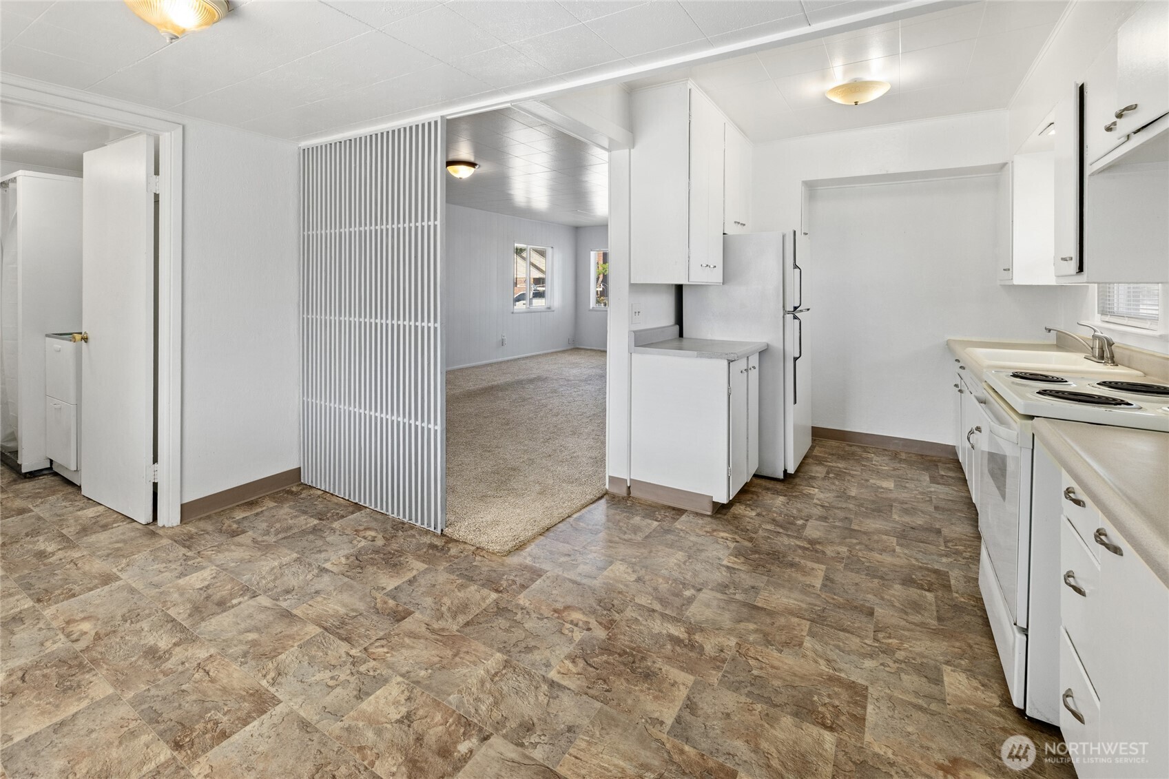 7427 S Warner Street