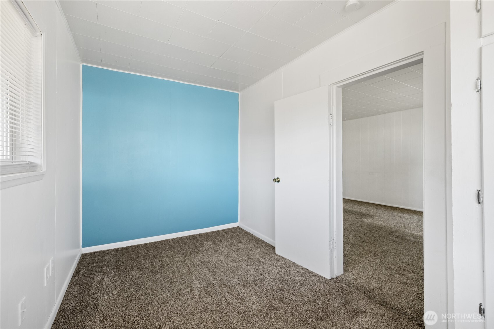 7427 S Warner Street