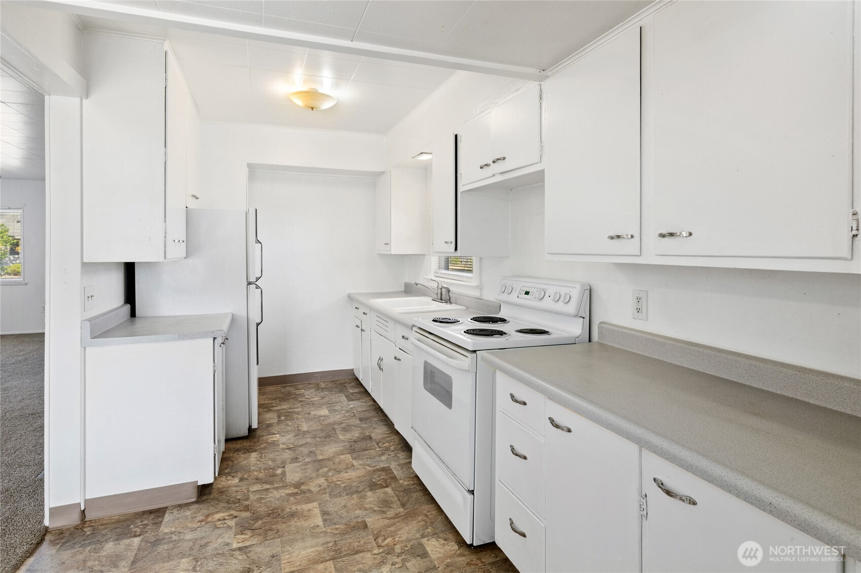 7427 S Warner Street