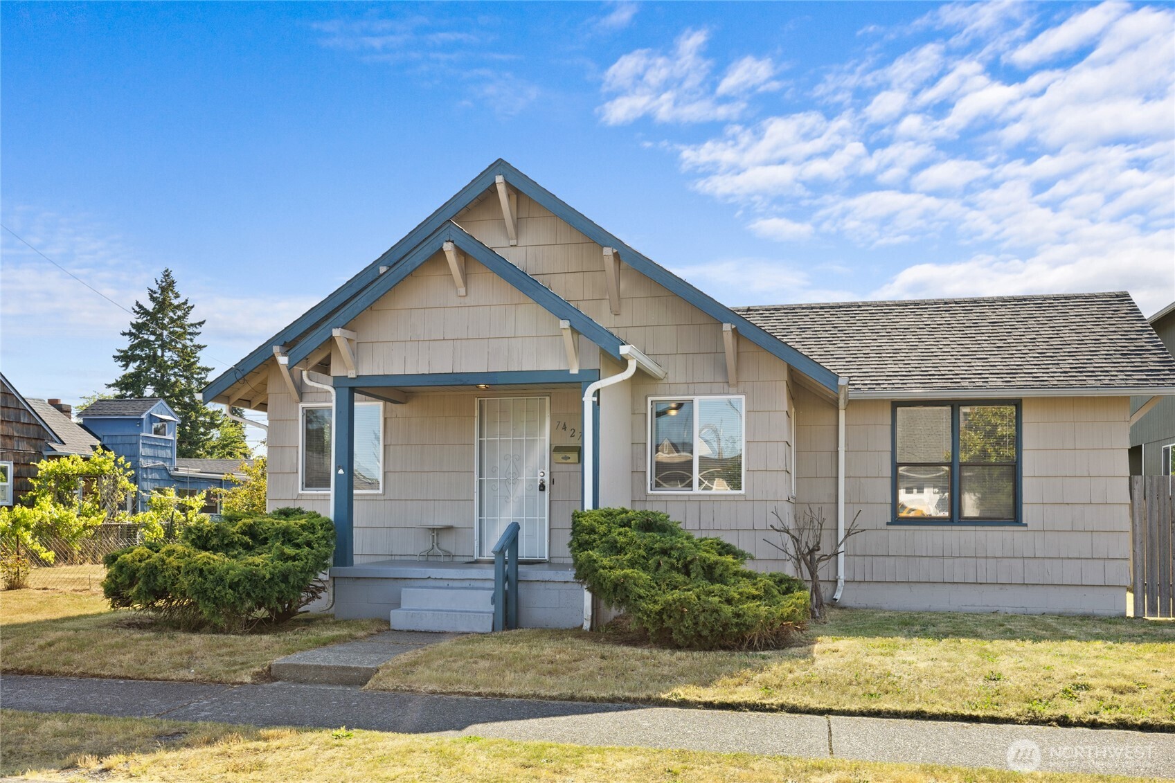 7427 S Warner Street