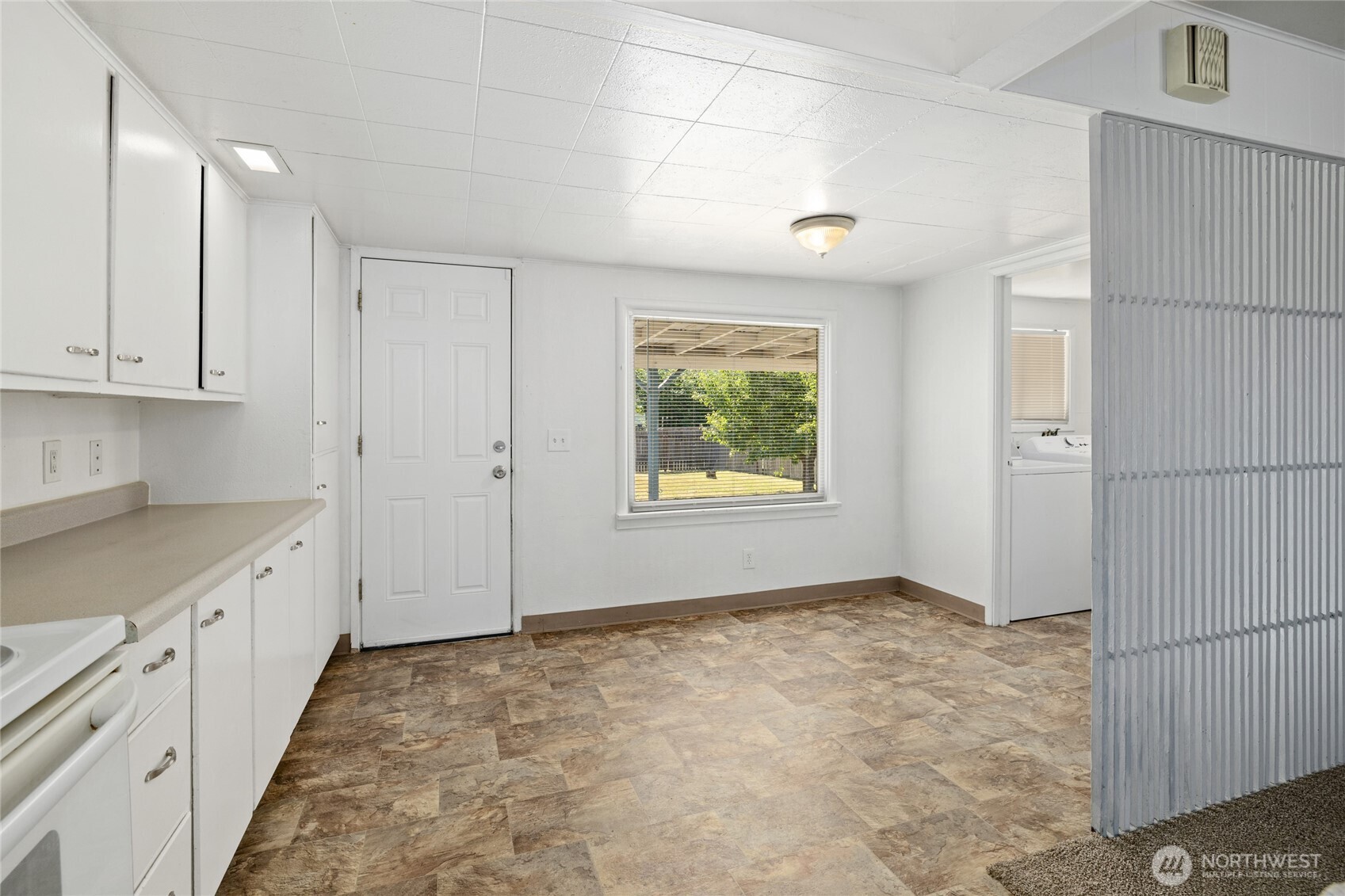 7427 S Warner Street