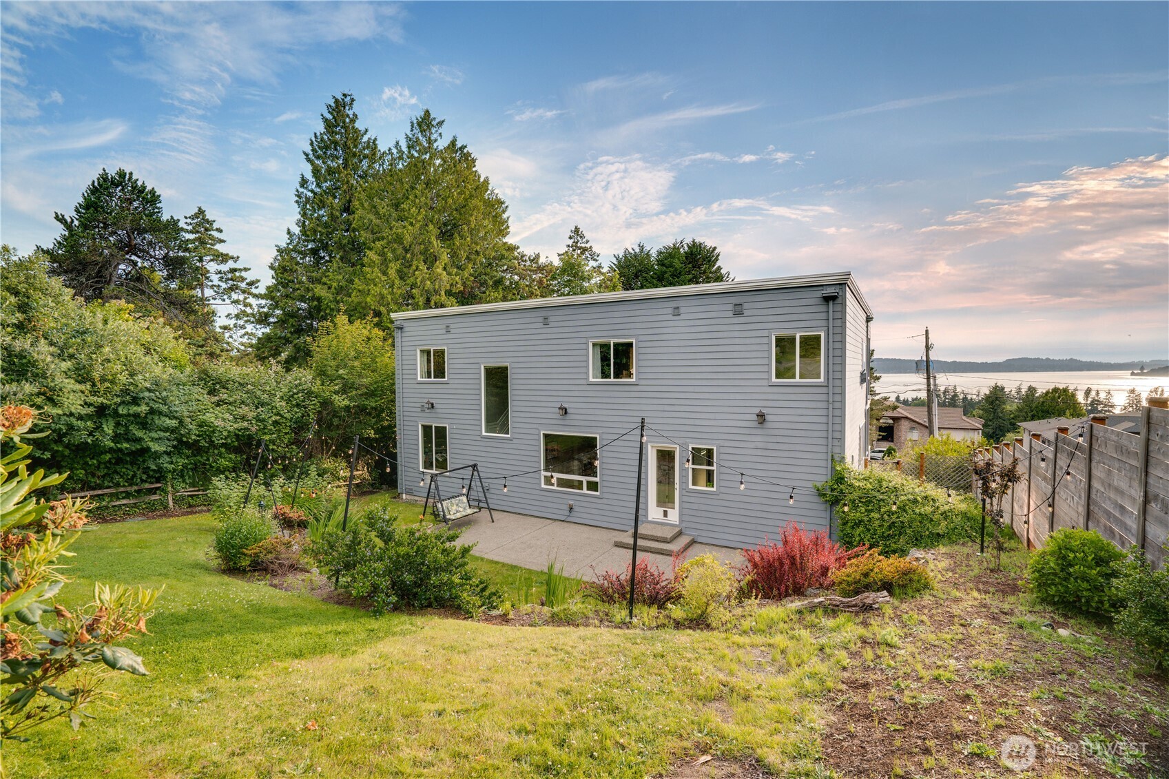 1425 S Sunset Drive