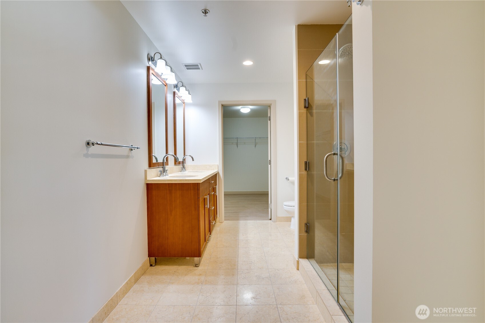 1515 Dock Street Unit: 306