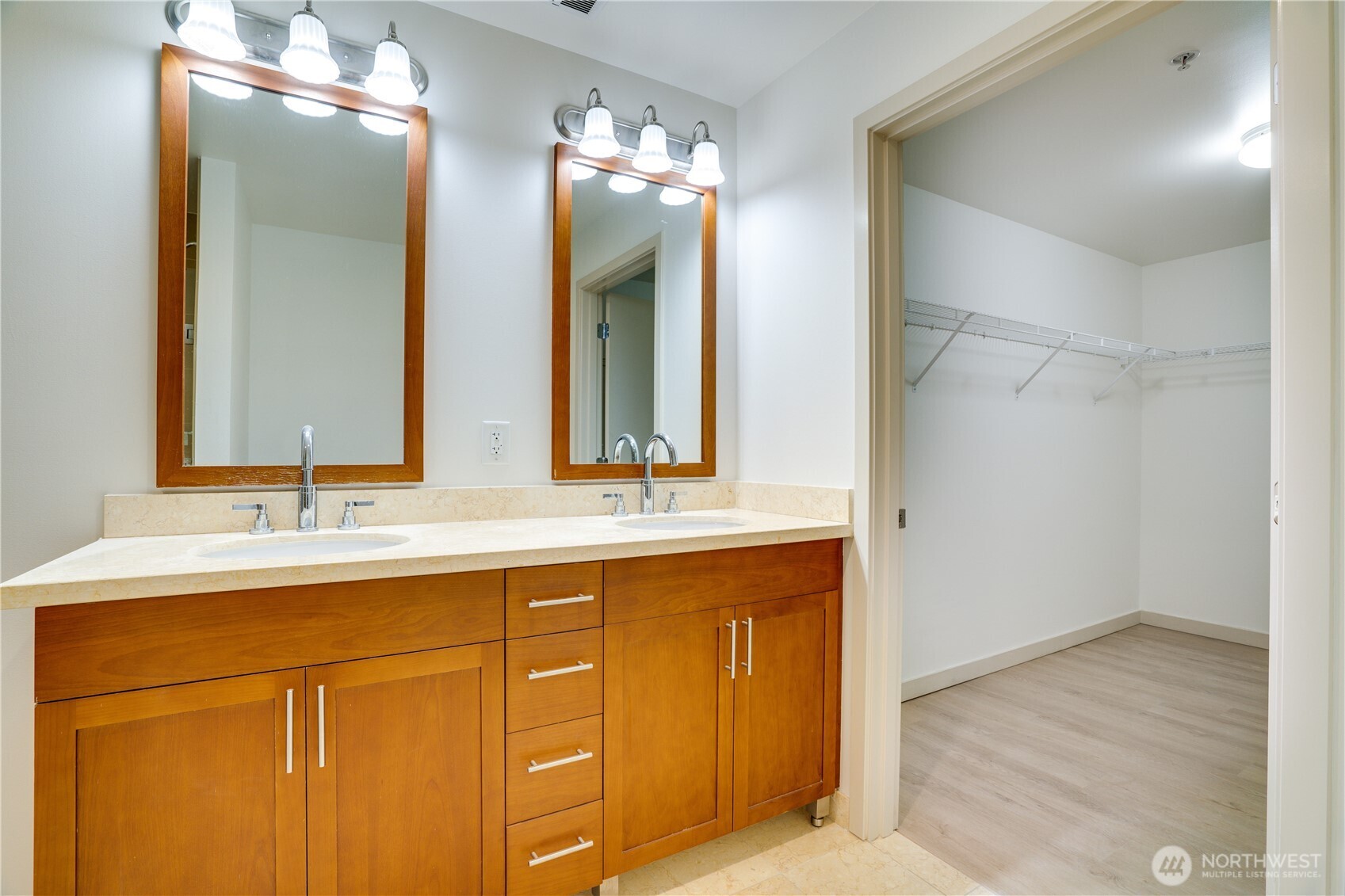 1515 Dock Street Unit: 306