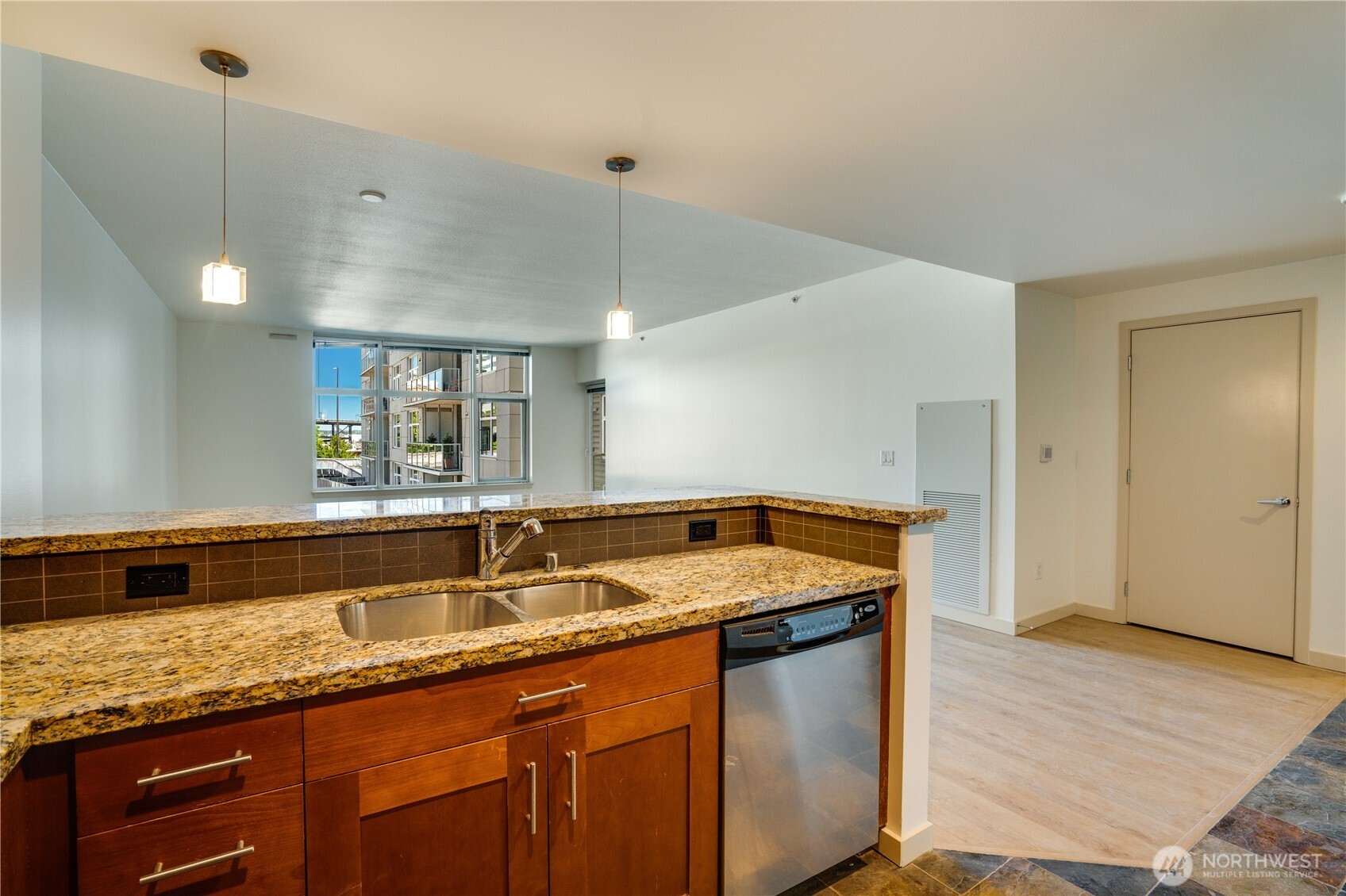 1515 Dock Street Unit: 306