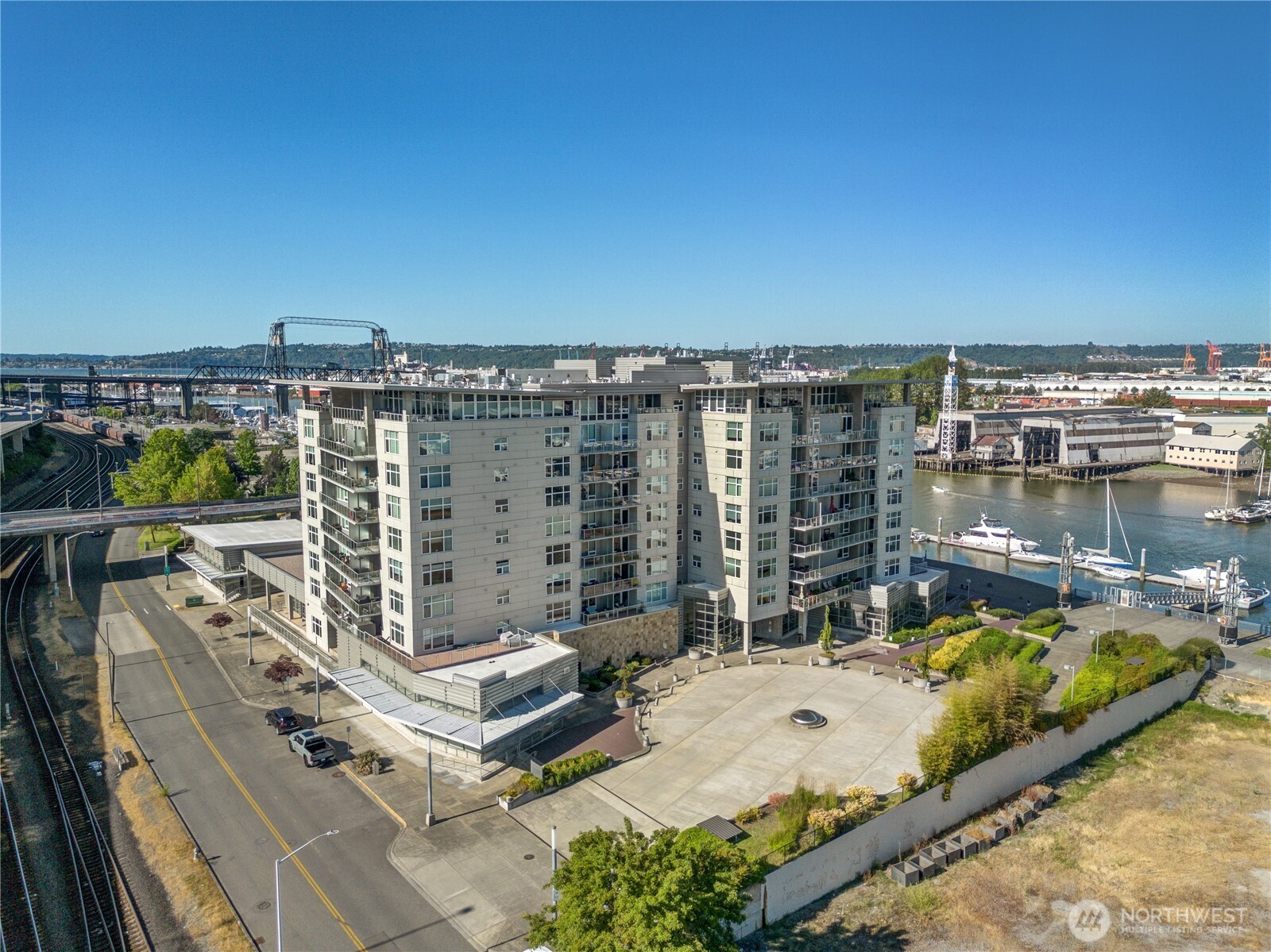 1515 Dock Street Unit: 306