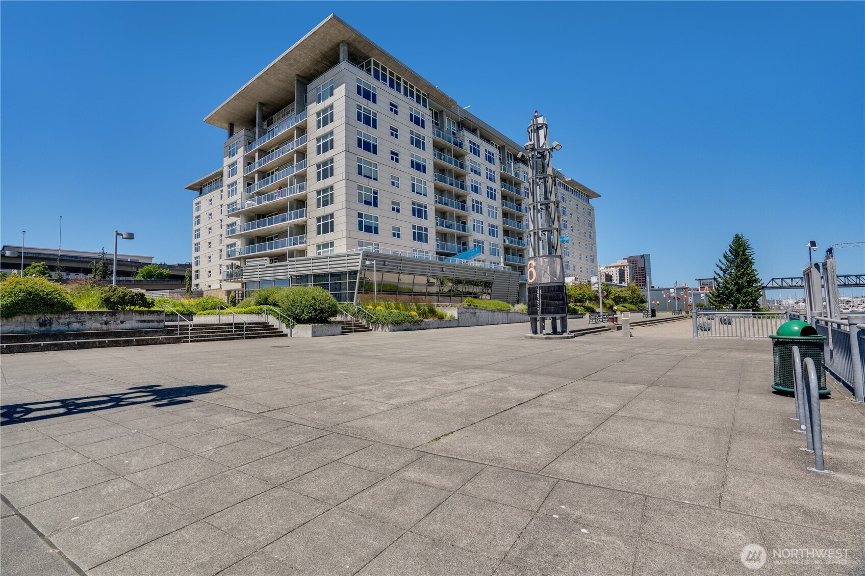 1515 Dock Street Unit: 306