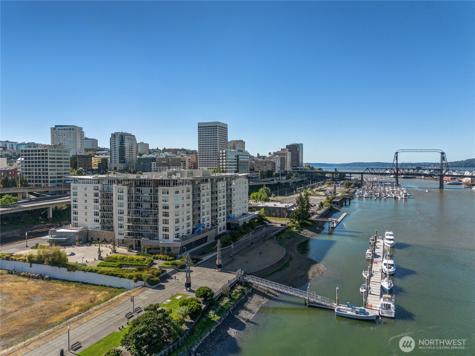 1515 Dock Street Unit: 306