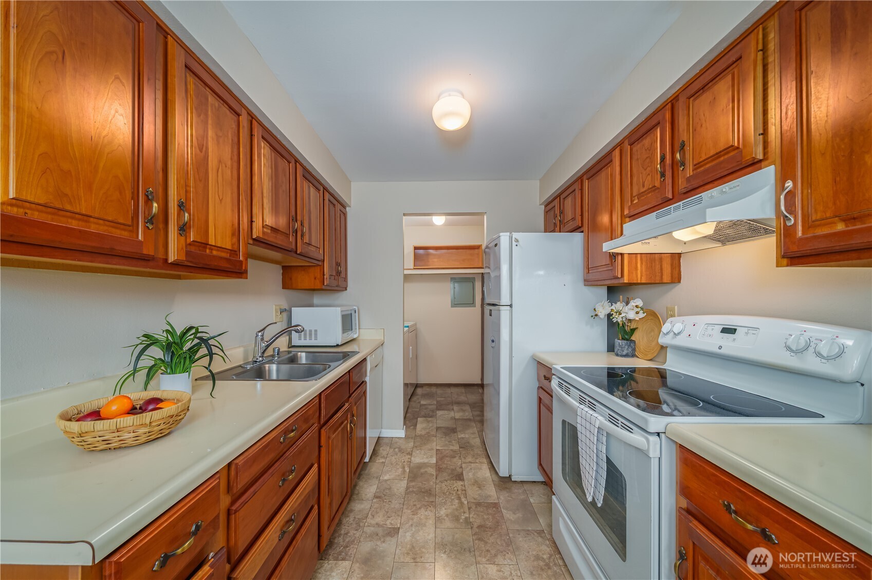 7301 N Skyview Place Unit: B201