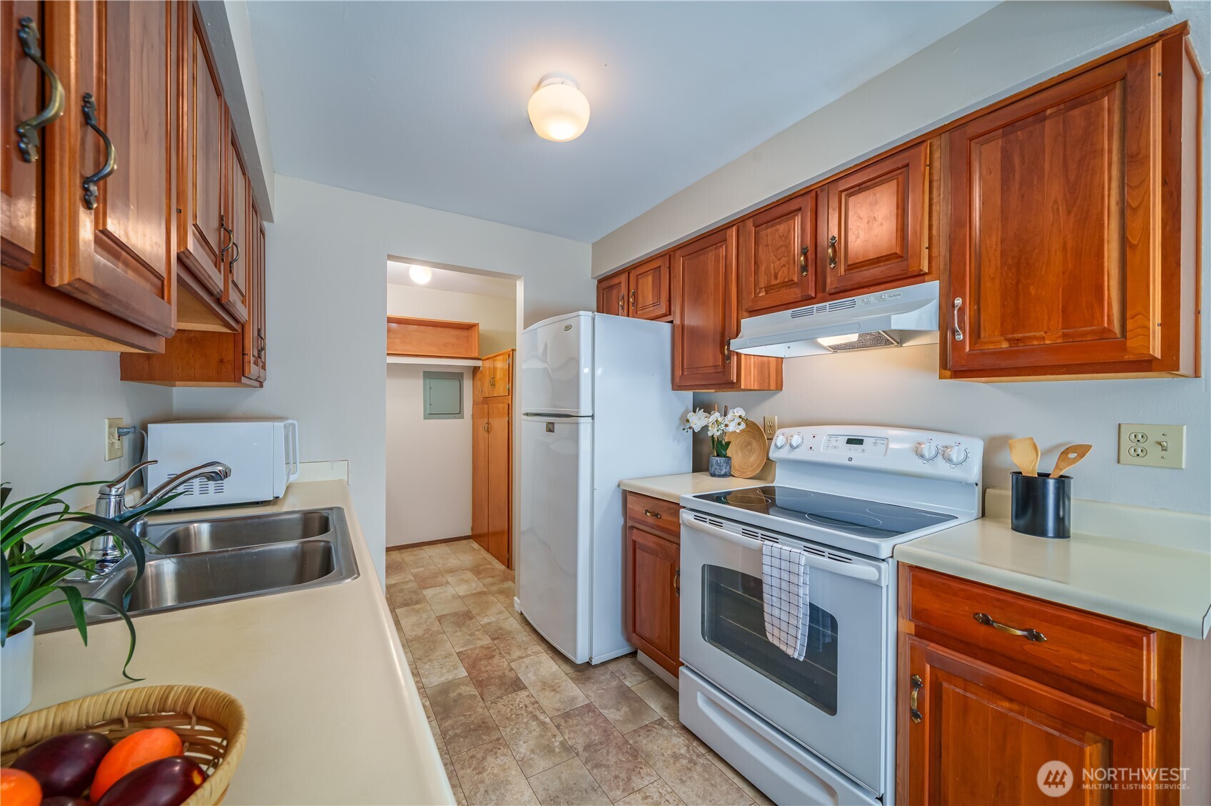 7301 N Skyview Place Unit: B201