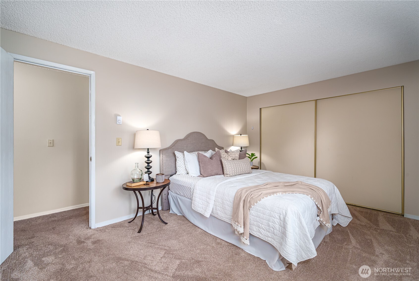 7301 N Skyview Place Unit: B201
