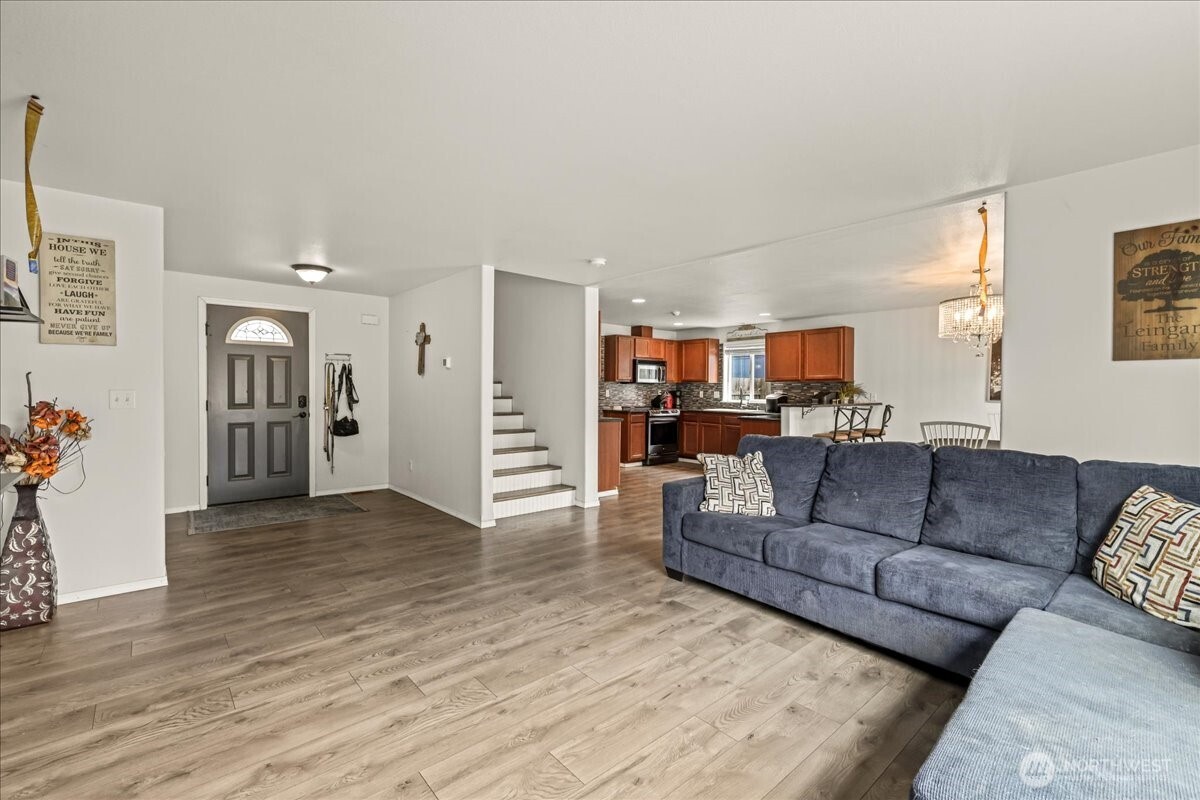 19714 Aspenwood Court SW