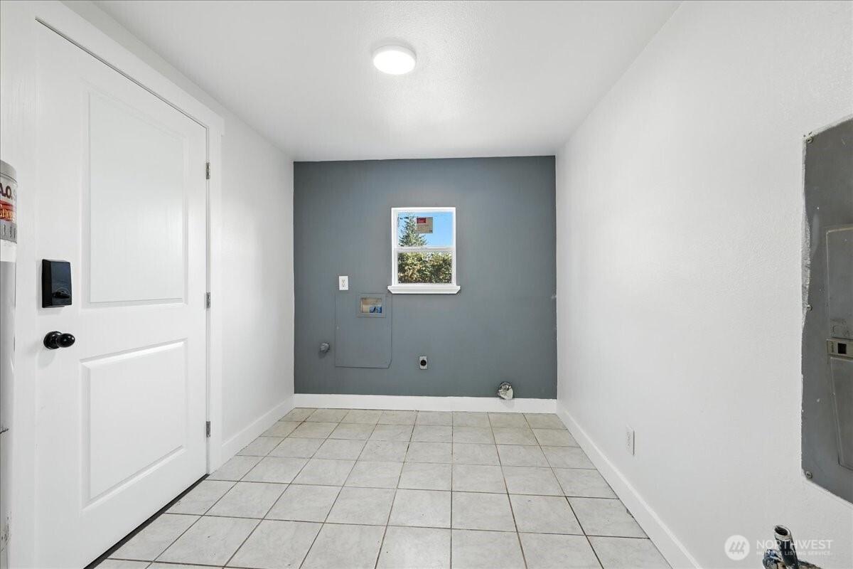 808 E 59th Street