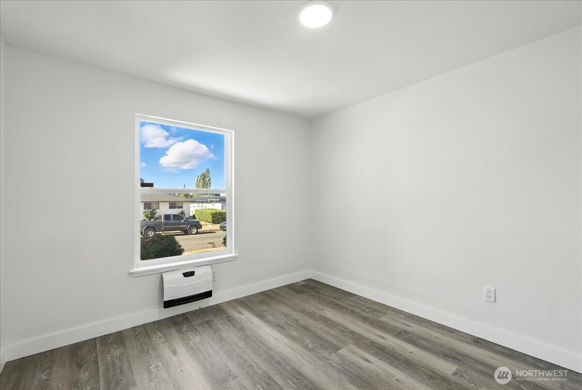 808 E 59th Street