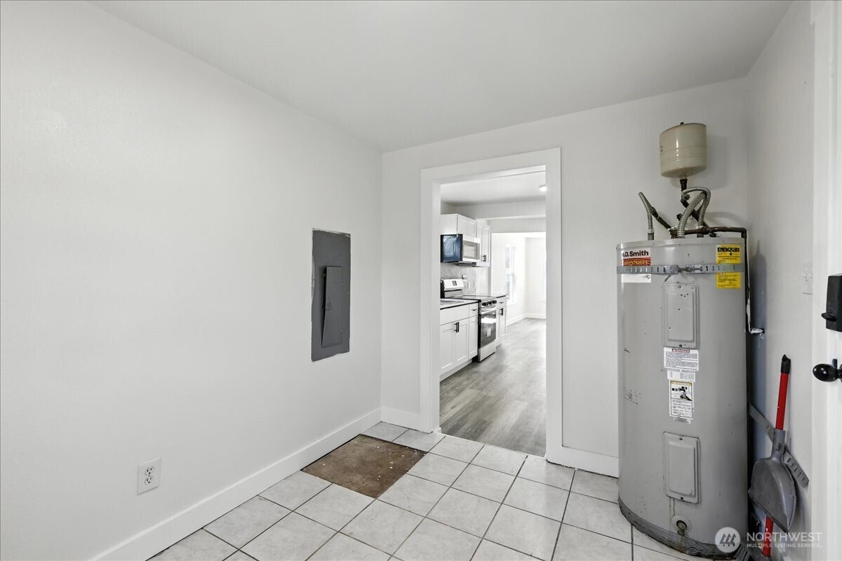 808 E 59th Street