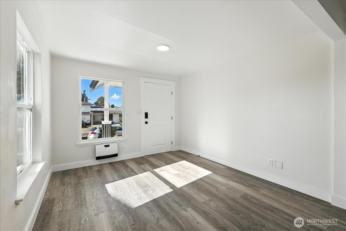 808 E 59th Street