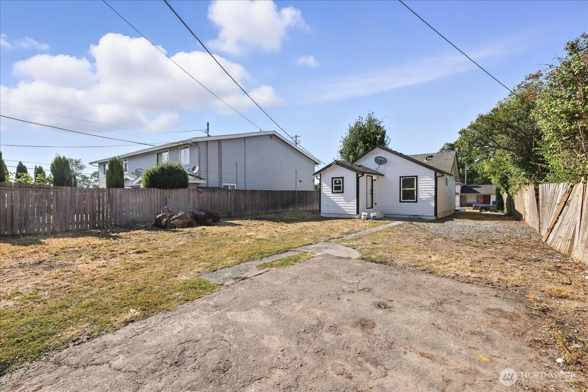 808 E 59th Street