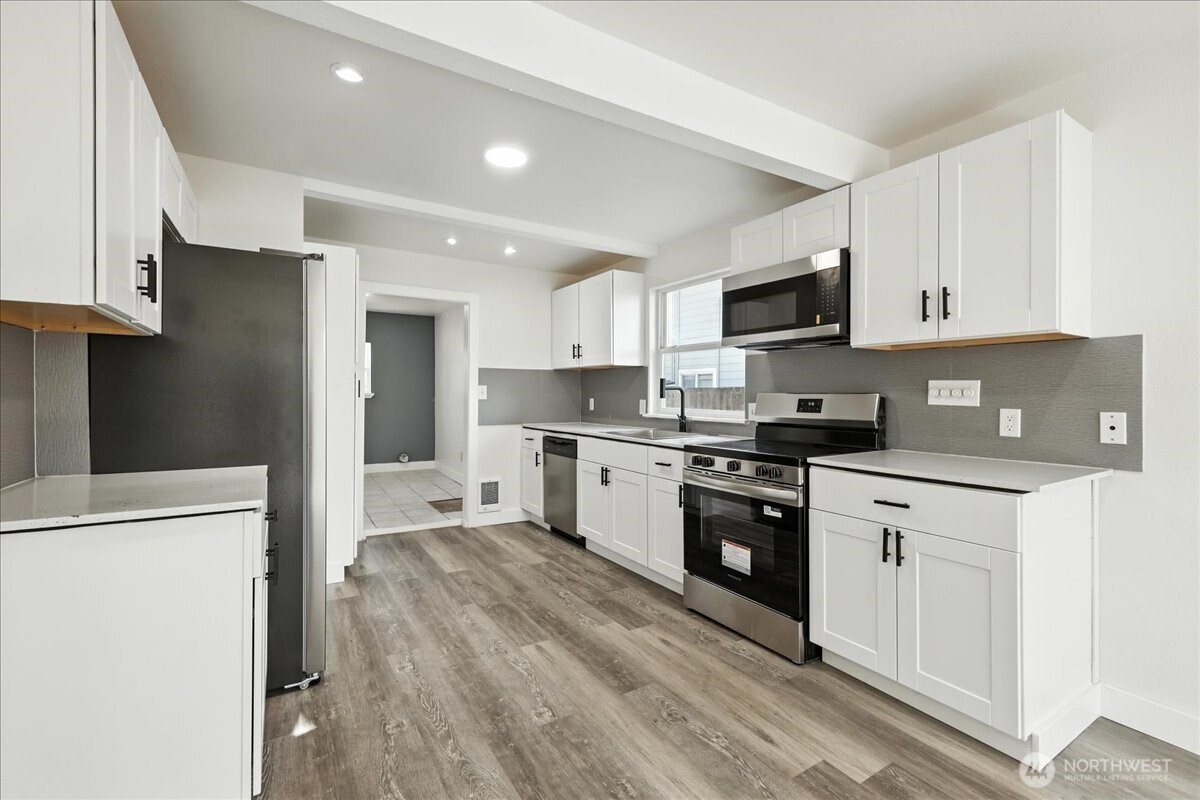 808 E 59th Street