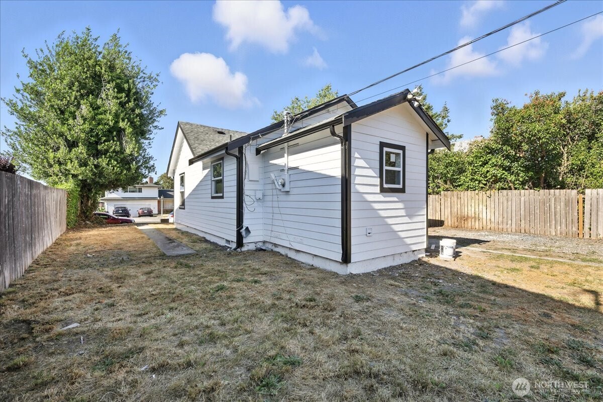 808 E 59th Street