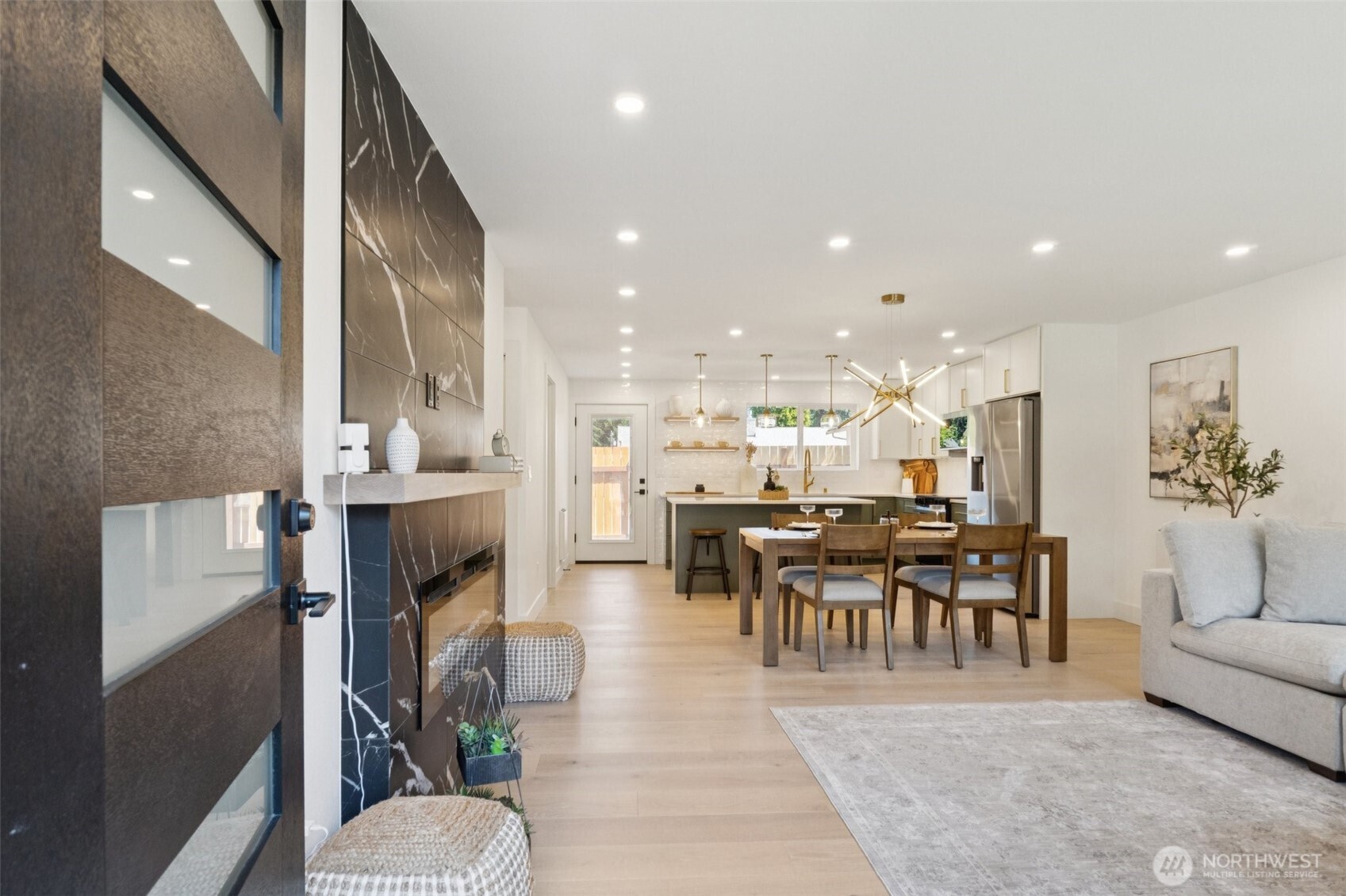 14322 Burke Avenue N