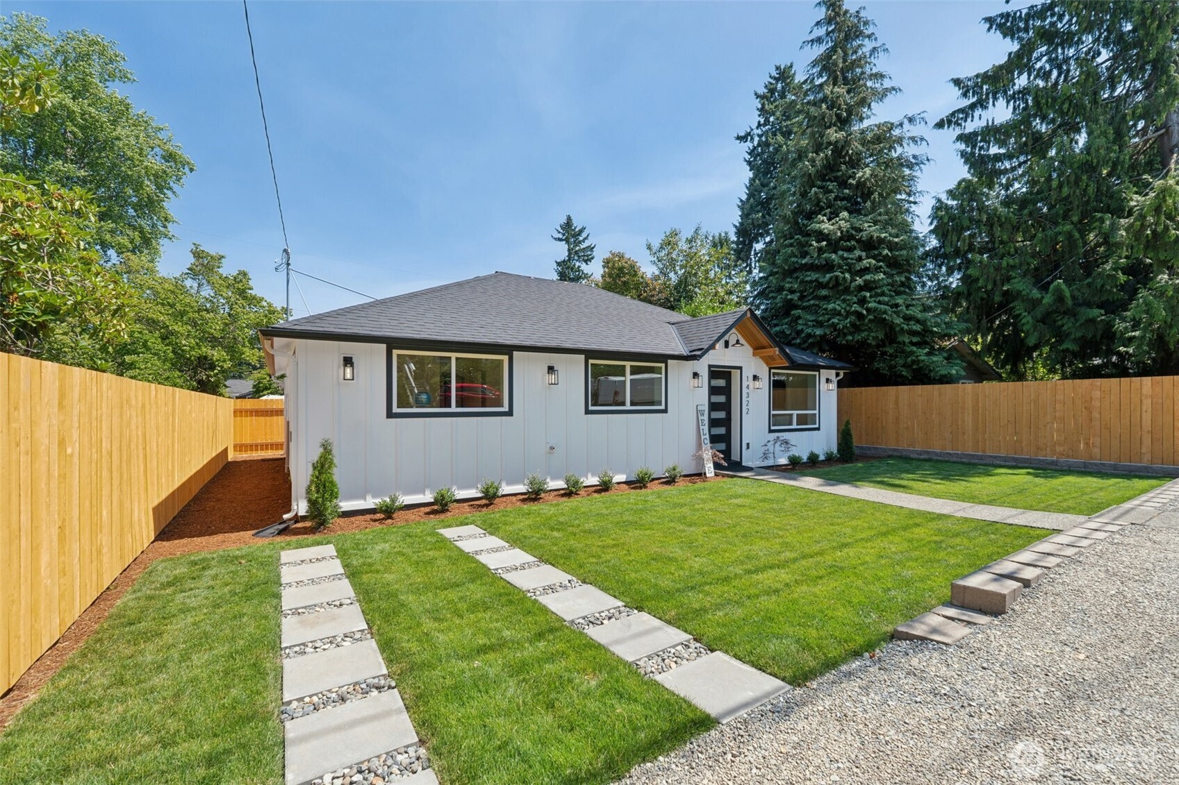 14322 Burke Avenue N